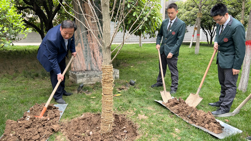 1648611806776039.jpeg 植树1 (2).jpg