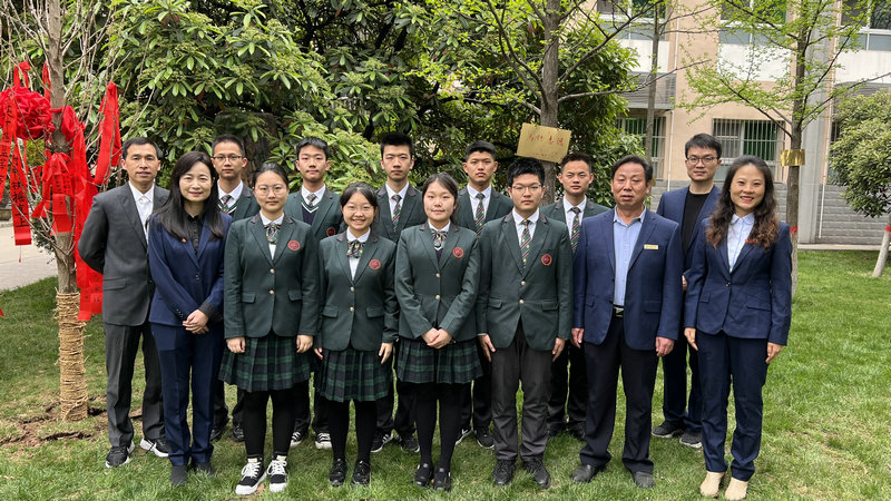 1648612008176811.jpeg 合影.jpg