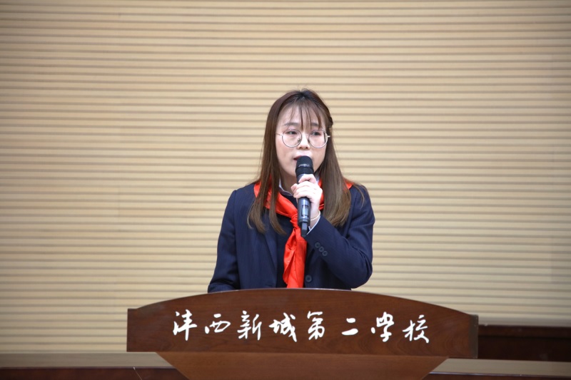 1697443279785093.jpeg 教师代表.jpg